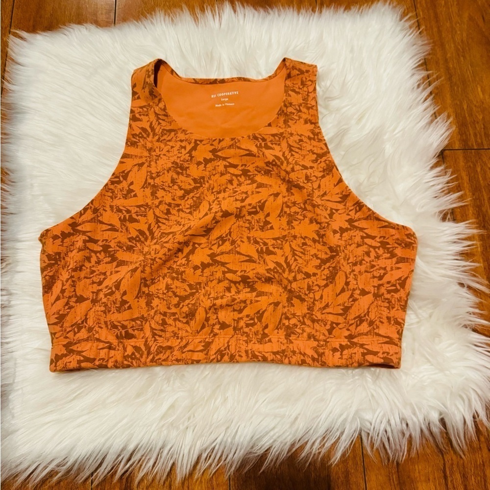 REI COOPERATIVE woman tops
